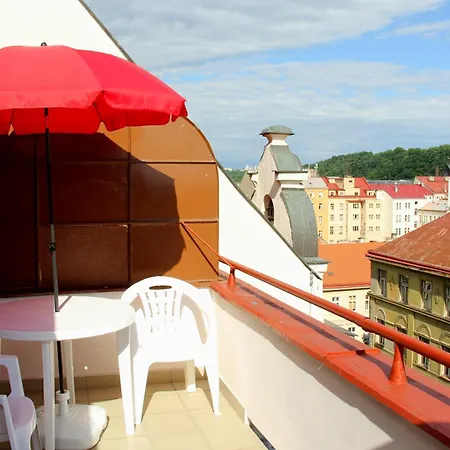 Lägenhet Penthouse With City Terrace