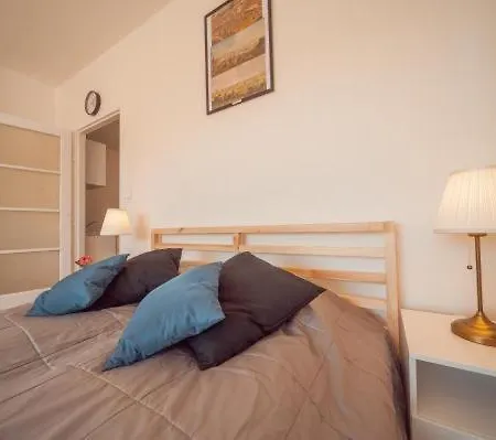 Daire Penthouse With City Terrace
